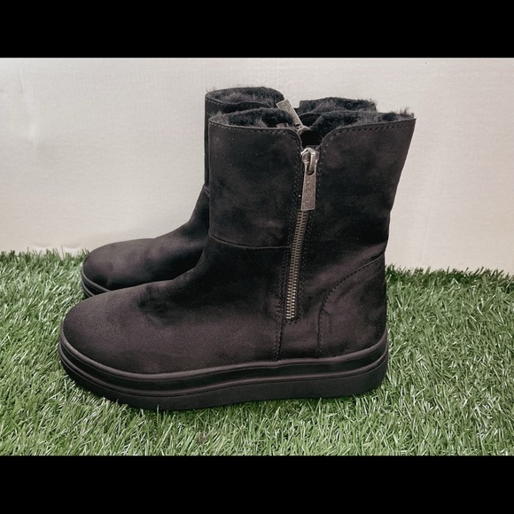 JSlides NYC Faux Fur Lined Waterproof Boot in Black. Our Inventory:1-10 - Picture 2 of 5